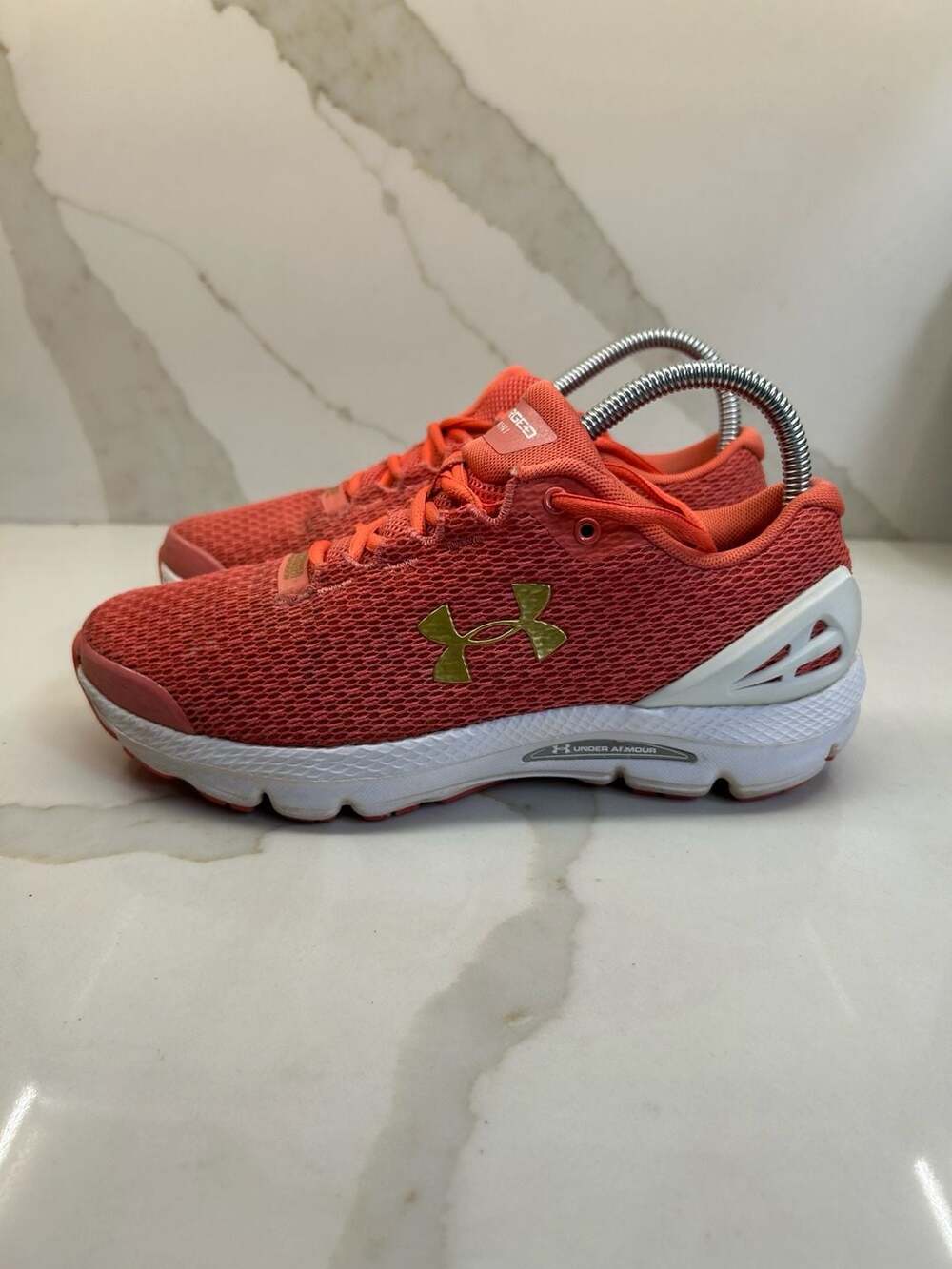 Under Armour Charged Gemini Womens Size 8 Medium B Coral White Running Shoes